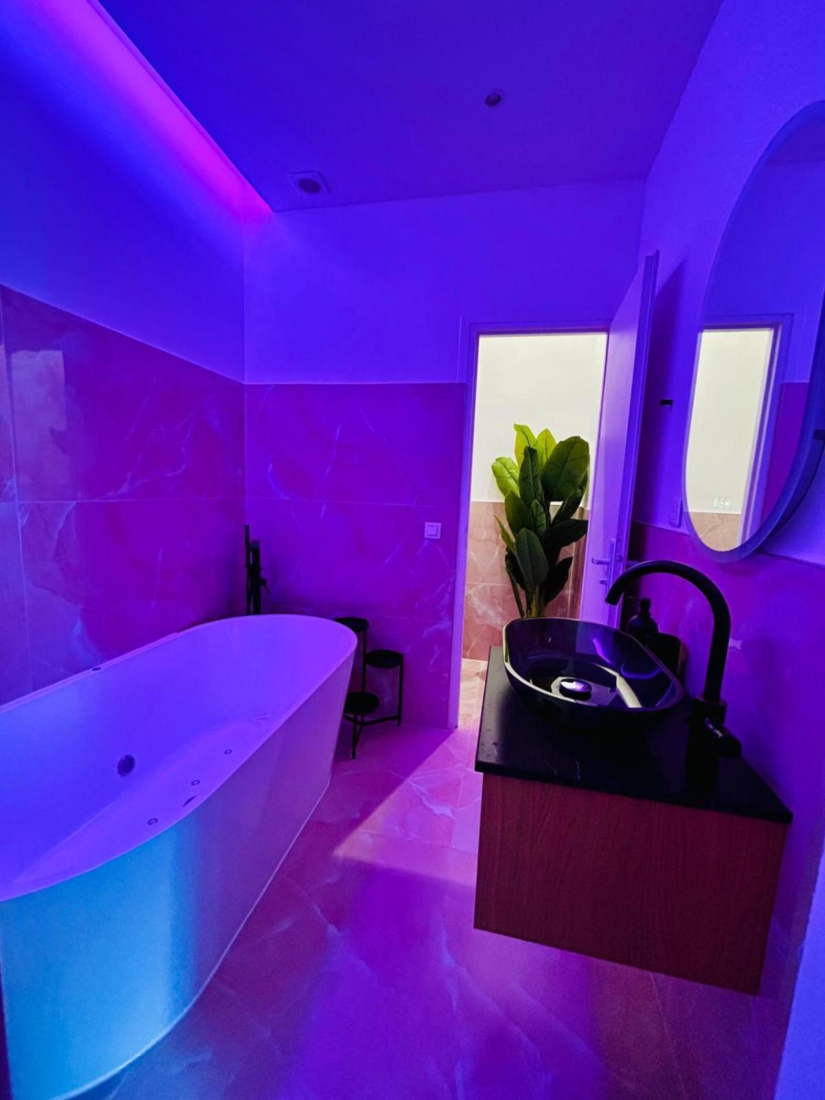 Intimate Escape - Seaside - Spa Bath - Wifi - Ac Nice Exterior photo